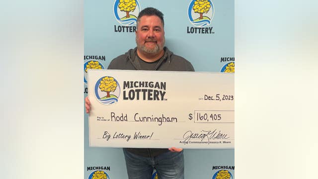 Lake Orion man says everyone in bar celebrated with him after he won Michigan Lottery prize