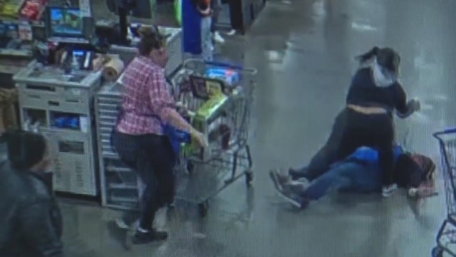 St. Clair Shores Kroger clerk knocked out by 20-year-old woman