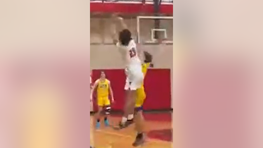 Divine Child’s Devin McMorris drains half-court game winning shot