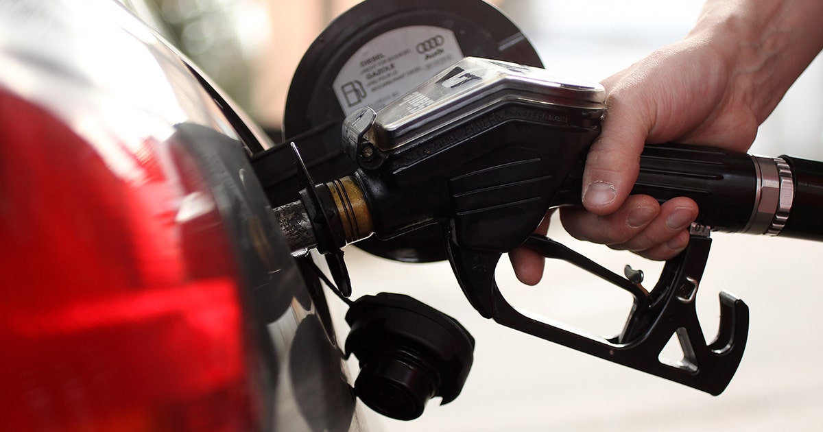 Gas prices tick down in metro Detroit after setting new high in 2025 ...