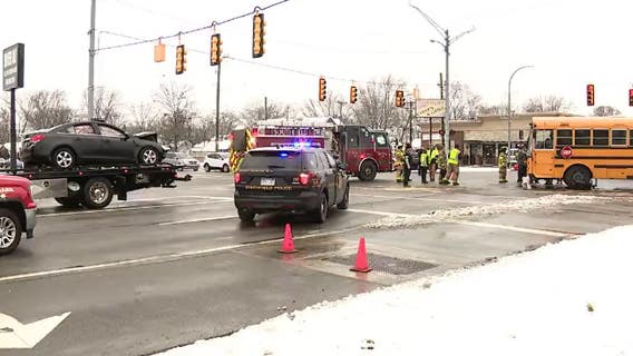 4 children, 1 adult hurt in Southfield school bus crash