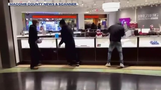 Jewelry worth $11K stolen in smash-and-grab robbery at Great Lakes Crossing