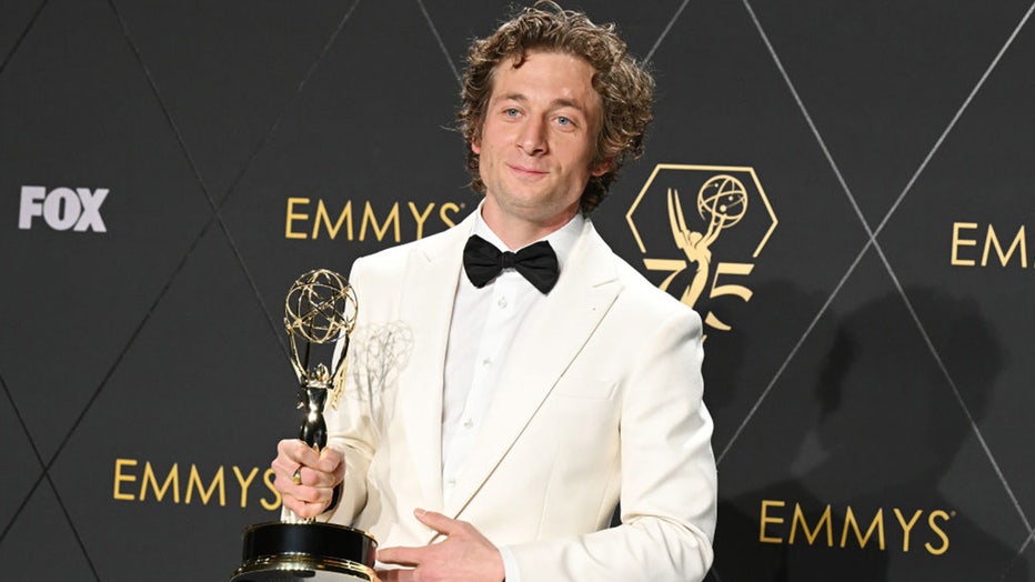 Jeremy-Allen-White.jpg