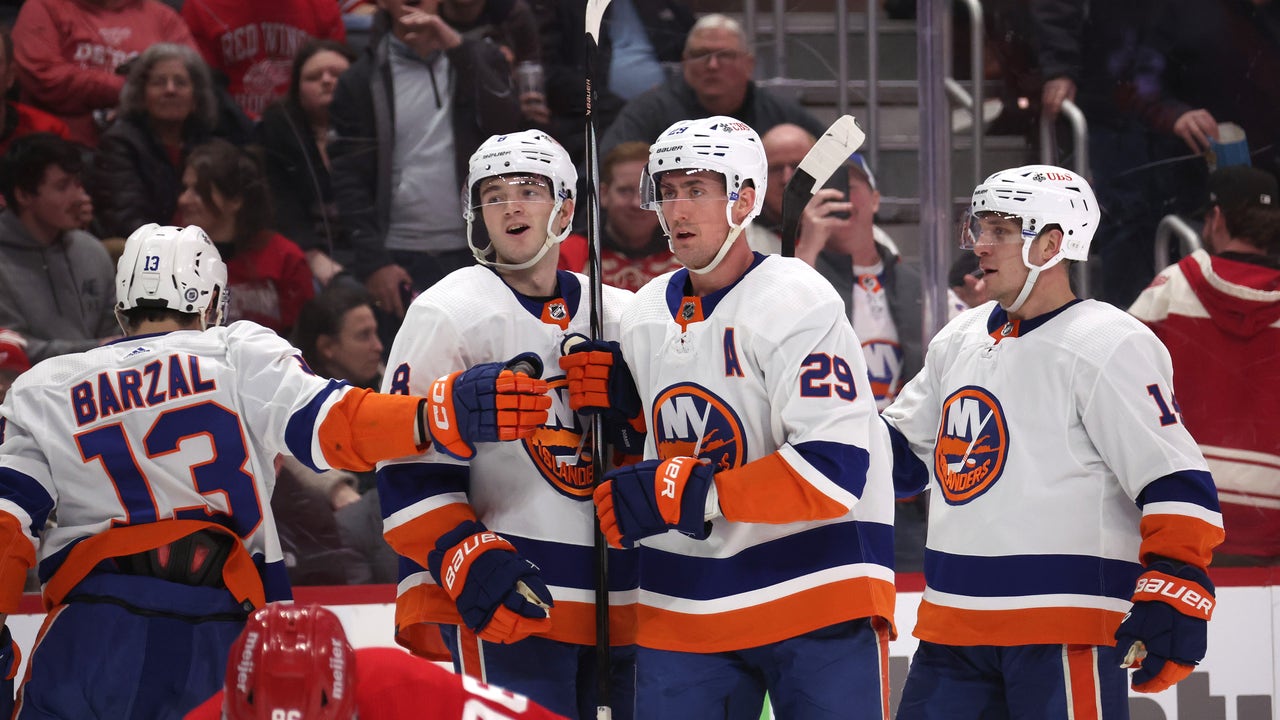 Brock Nelson Scores Twice And Islanders Beat Red Wings 5-3 To Snap ...