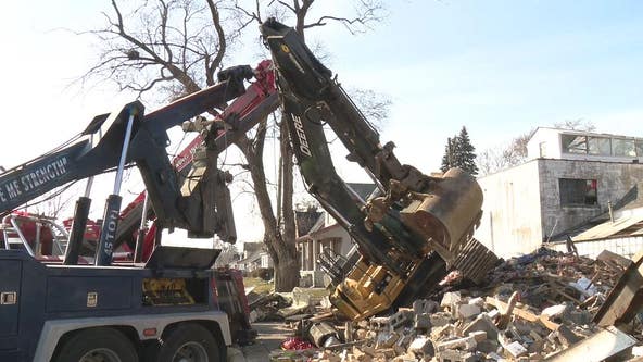 Excavator accident in Warren slows down tear-down of feed store