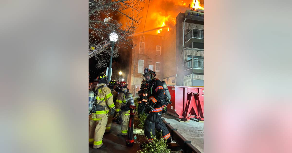 Fire displaces residents at Monroe apartment building | FOX 2 Detroit