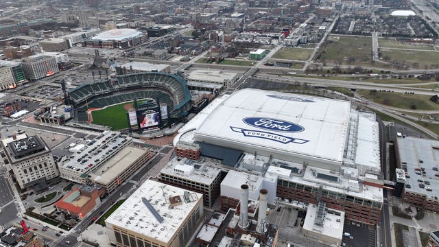 An I-75 lid? Grant to study building land over downtown Detroit highway