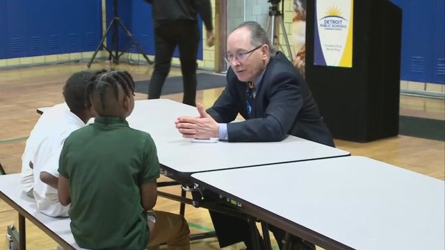 Turmoil at State Board of Education as two Republican members try ousting superintendent