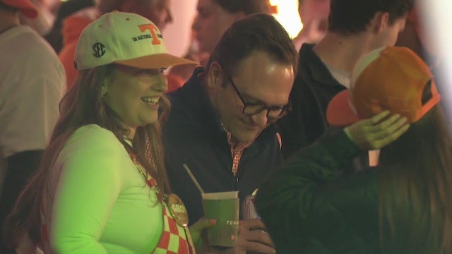 Sweet 16: Fans gather in Detroit for NCAA Midwest Regional