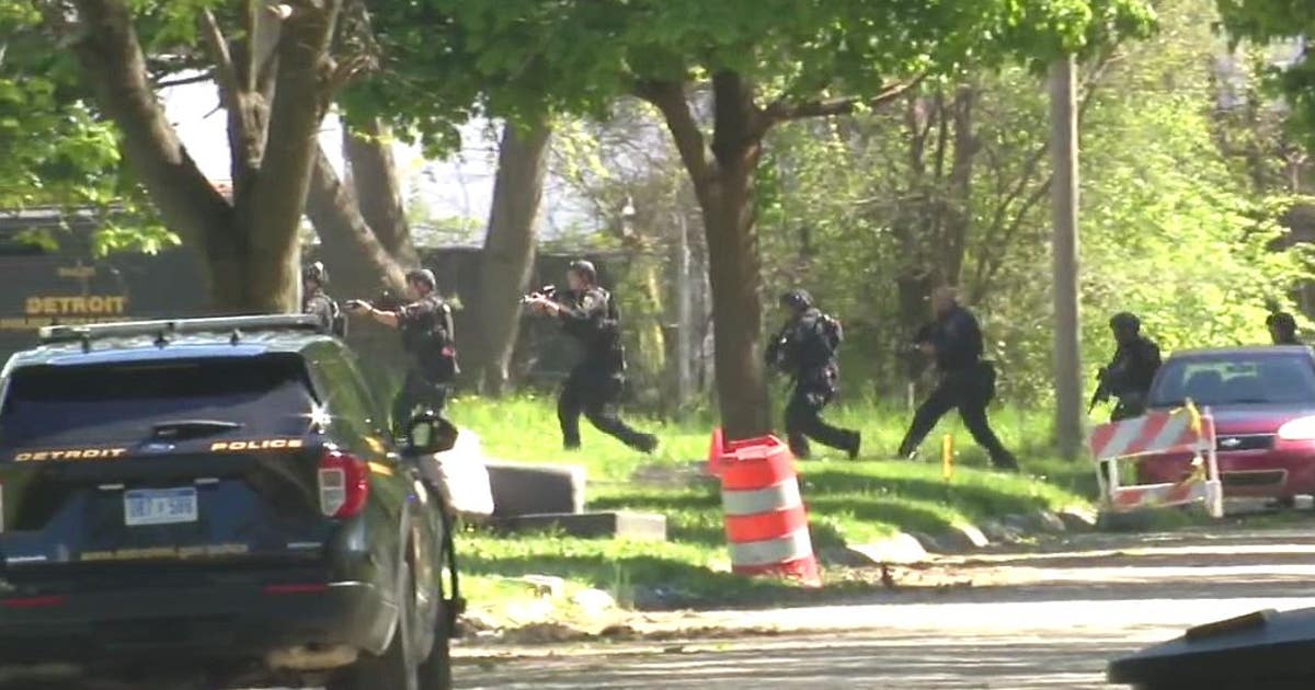 Barricaded gunman dead after standoff with Detroit police | FOX 2 Detroit