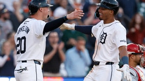 Pérez homers from both sides of plate in Tigers 11-6 win over Cardinals to split DH after losing 2-1