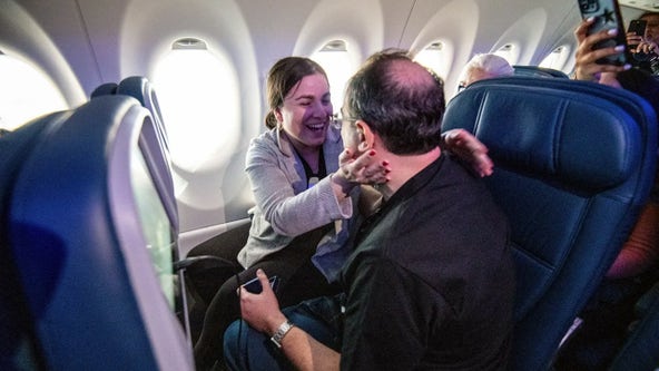 Total eclipse of the heart: Couple gets engaged on special Delta flight to totality