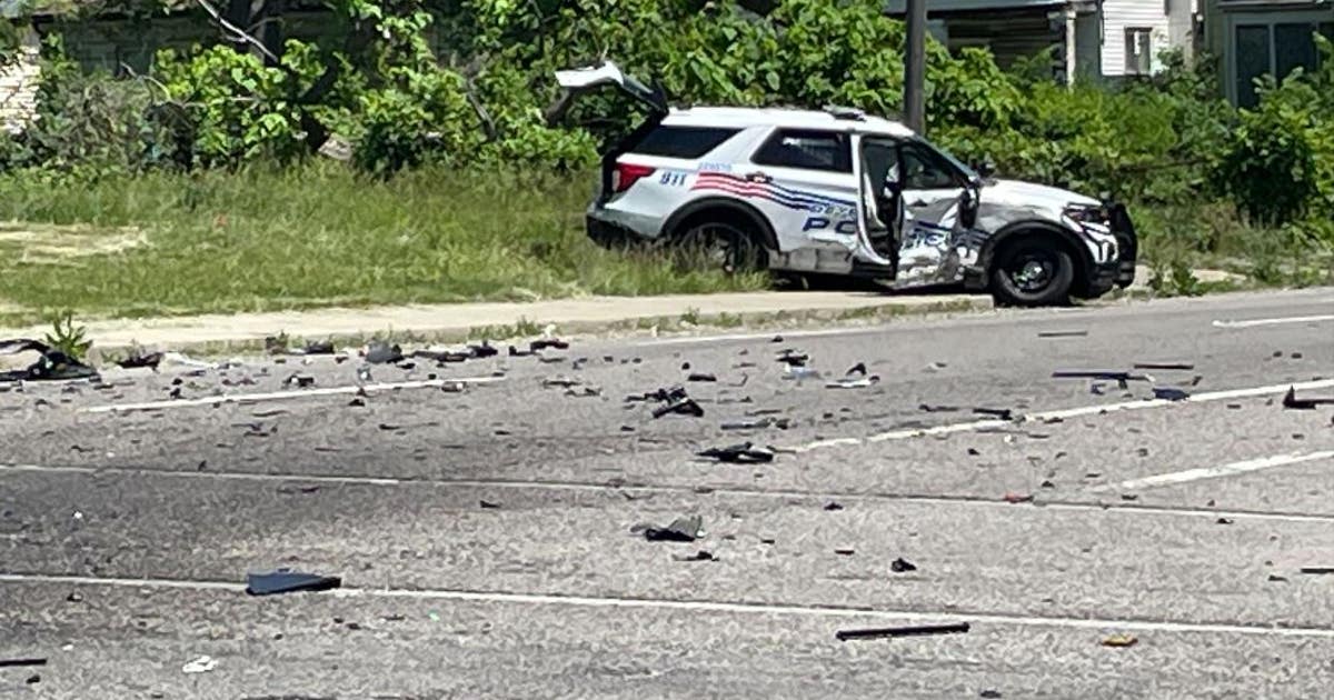 2 Detroit police officers injured in crash after being T-boned | FOX 2 ...
