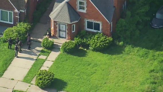 Gunman surrenders after barricading himself in Detroit's east side