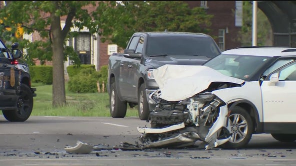Police chase ends in crash that ejects woman, injures 5 others in Detroit