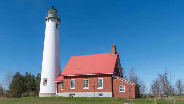 Tawas Point Lighthouse keepers needed - How to spend 2 weeks living along Lake Huron