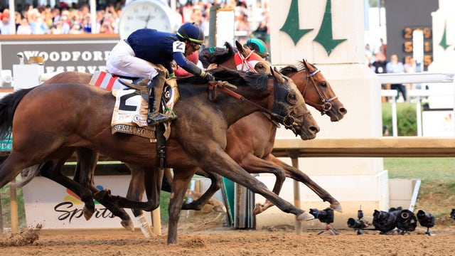 Mystik Dan wins 150th Kentucky Derby by a nose in a 3-horse photo finish at Churchill Downs
