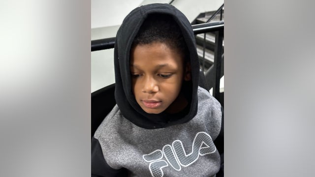 Non-verbal boy found wandering in Detroit, police looking for parents