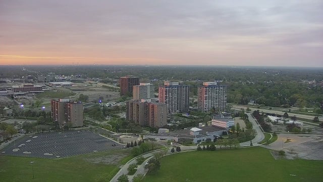 Beautiful weather continues with afternoon sun, high 70s