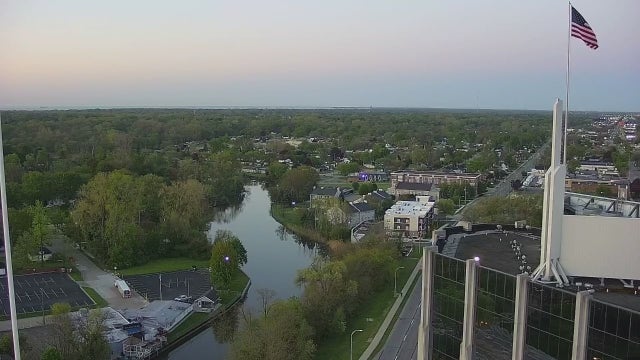 More sweet weather Thursday with a crisp start before rising to the low 70s