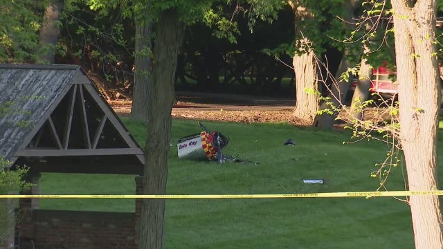 Plane crashes into backyard of Novi home