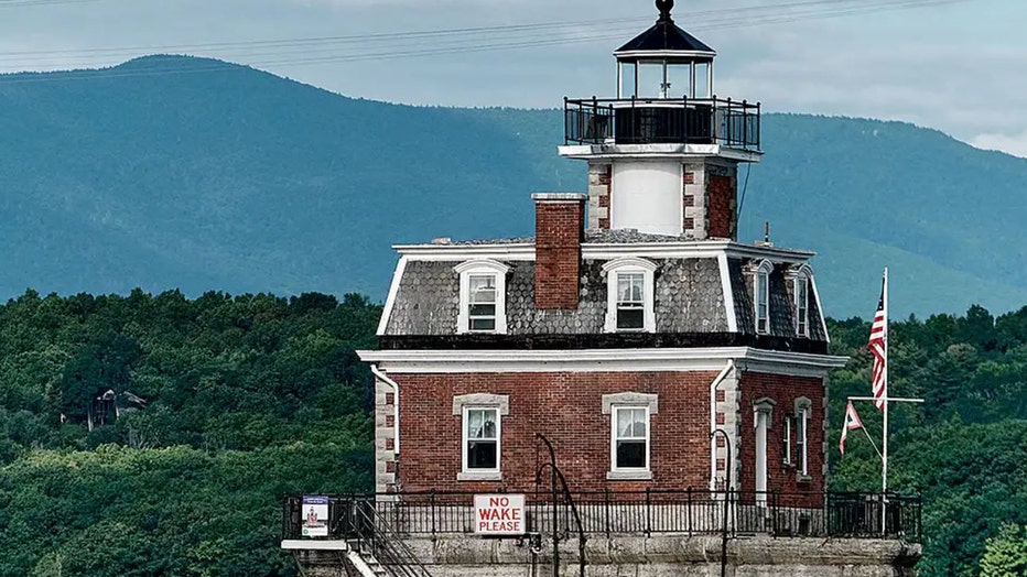 Historic-site-Hudson-Athens-Lighthouse.jpg