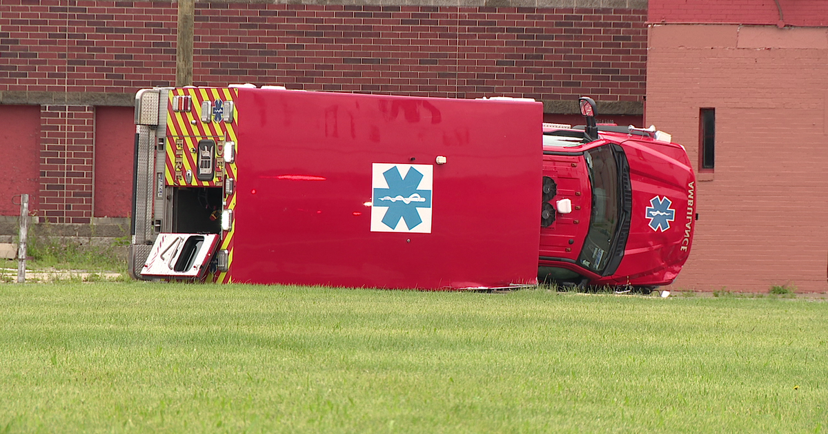 5 injured in crash involving Detroit EMS rig | FOX 2 Detroit