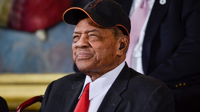 Willie Mays, Giants’ electrifying ‘Say Hey Kid,’ has died at 93