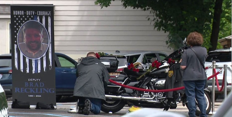 Motorcycle of murdered Oakland County deputy displayed in Rochester