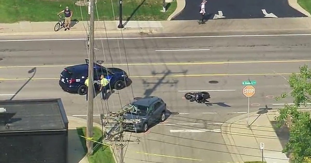 Motorcyclist killed after crashing into vehicle in Ann Arbor | FOX 2 ...