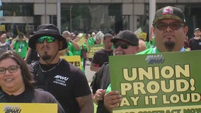 Rally for postal workers in Detroit features fiery speeches, demands for better contract