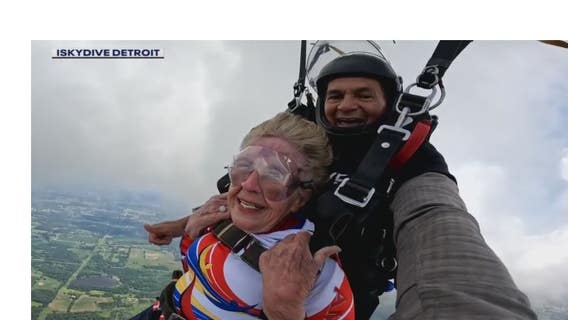 Skydiving 85-year-old Michigan woman nears 700 career jumps