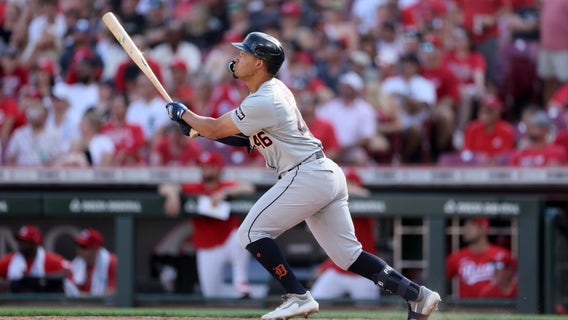 Wenceel Pérez slams a two-run homer in the eighth and Tigers rally to beat the Reds 5-3