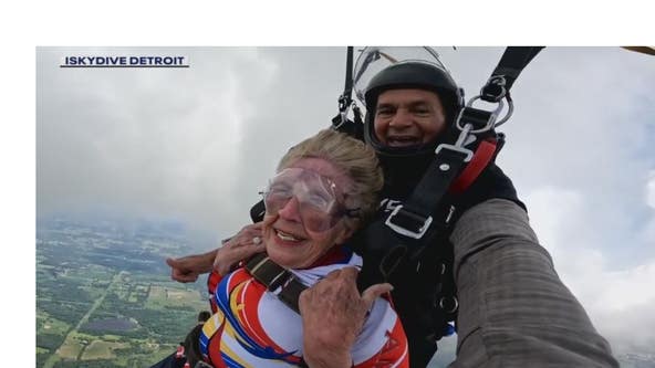 Skydiving 85-year-old Michigan woman nears 700 career jumps