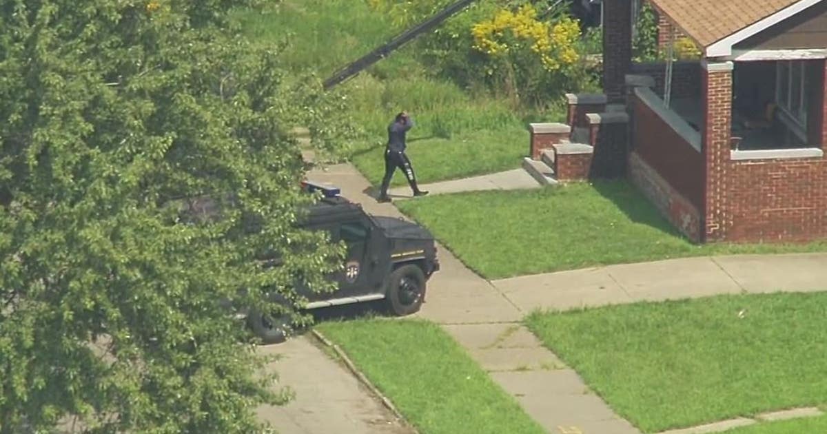 Large police situation ends with 2 arrested on Detroit's east side ...