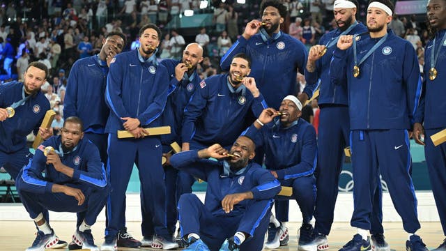 Golden Steph: Curry’s late barrage seals another Olympic men’s basketball title, as US beats France