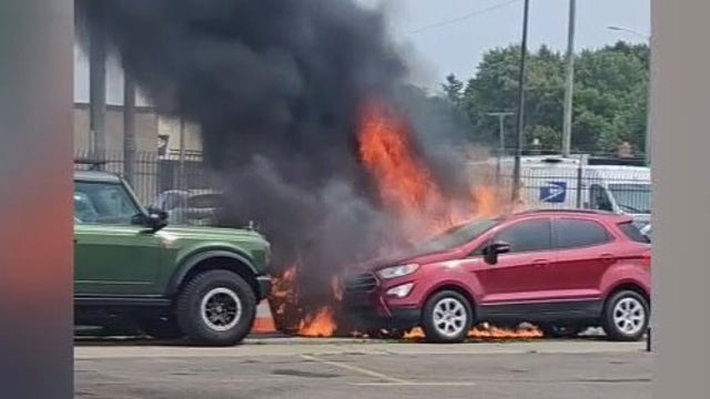 Video shows parked cars on fire outside Detroit post office: 'It was a mess'