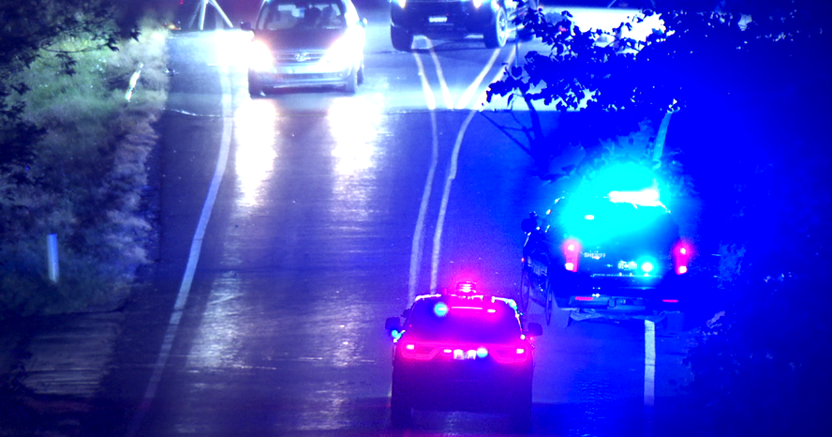Man shot by Washtenaw County deputies after stabbing woman | FOX 2 Detroit