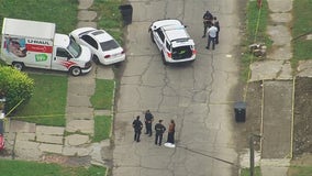 Suspect shoots Detroit police officer after taking his gun during struggle