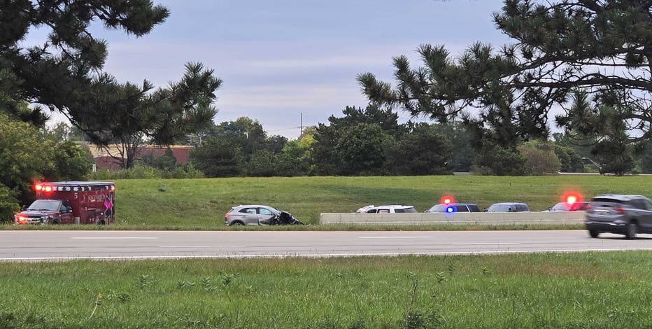 2 dead in wrong-way driver crash on M10 in Southfield