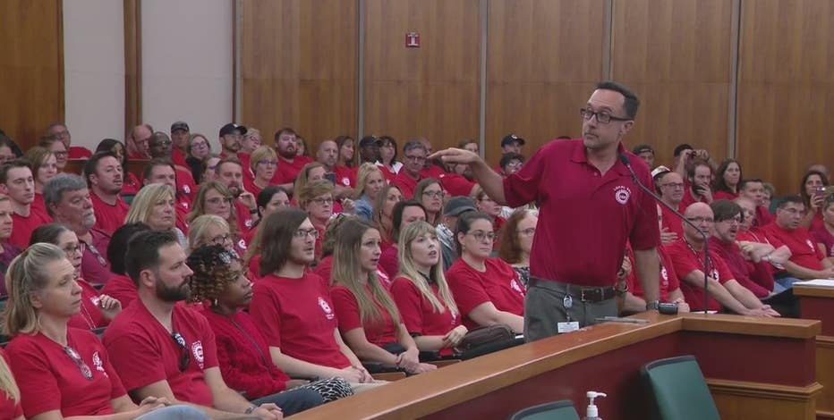 Oakland County government workers, UAW call out commission over contract demands