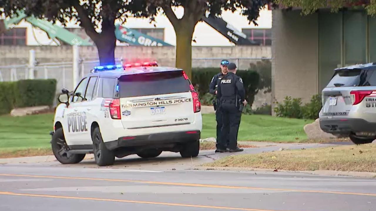 1 shot in parking lot of Farmington Hills business