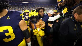 Colston Loveland’s 2 TD catches and 2-point conversion help Michigan beat Michigan State 24-17