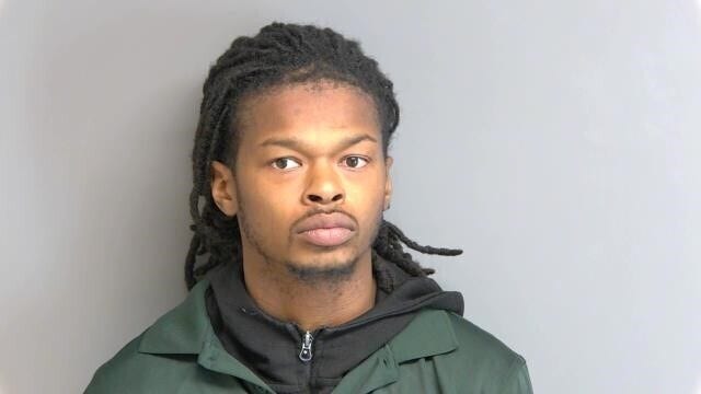 Eastpointe High School security guard charged after having sex with student