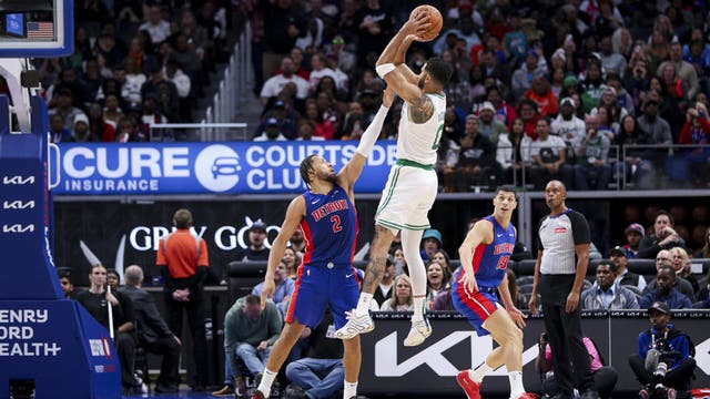 Tatum scores 37 points and Celtics hold to beat stubborn Pistons 124-118