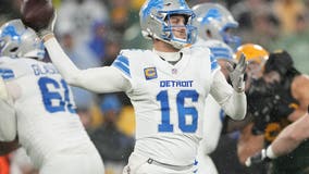 Lions down Packers in first outdoor game of season; improve to 7-1