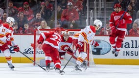 Lucas Raymond scores in OT as Red Wings beat Flames 2-1