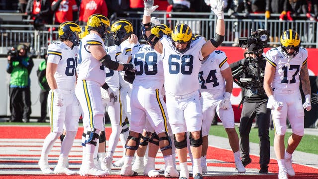 Michigan, Ohio State fight broken up with police pepper spray after Wolverines stun Buckeyes 13-10