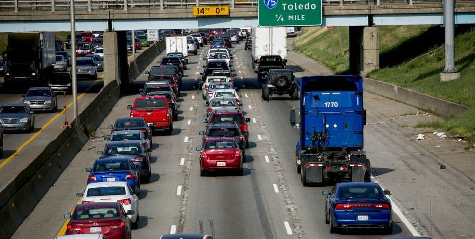 Thanksgiving travel guide: Best and worst times to drive in Michigan, holiday weather forecast, and more