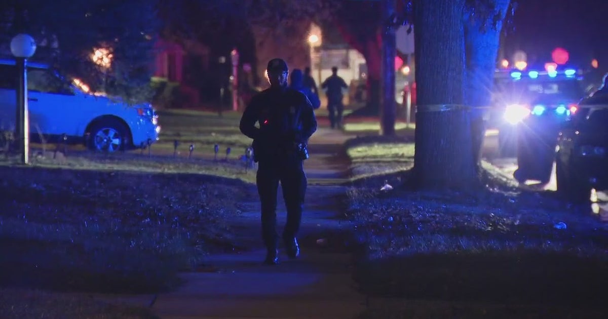Second suspect arrested after Detroit police officer dragged by car ...